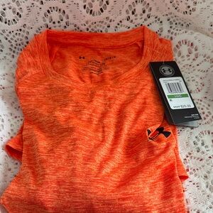 Under Armour men’s loose fit Vibrant Orange Short Sleeve Tee
